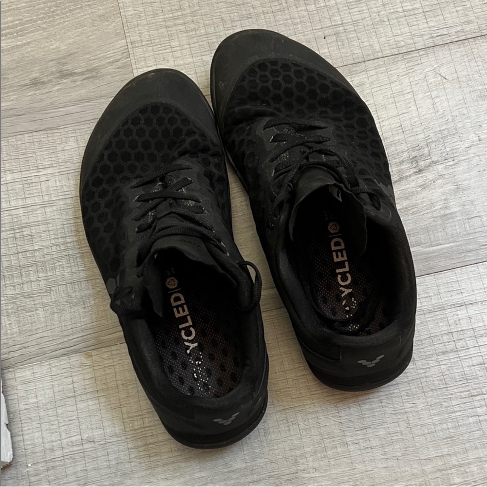 VivoBarefoot Stealth 2 men’s size 9